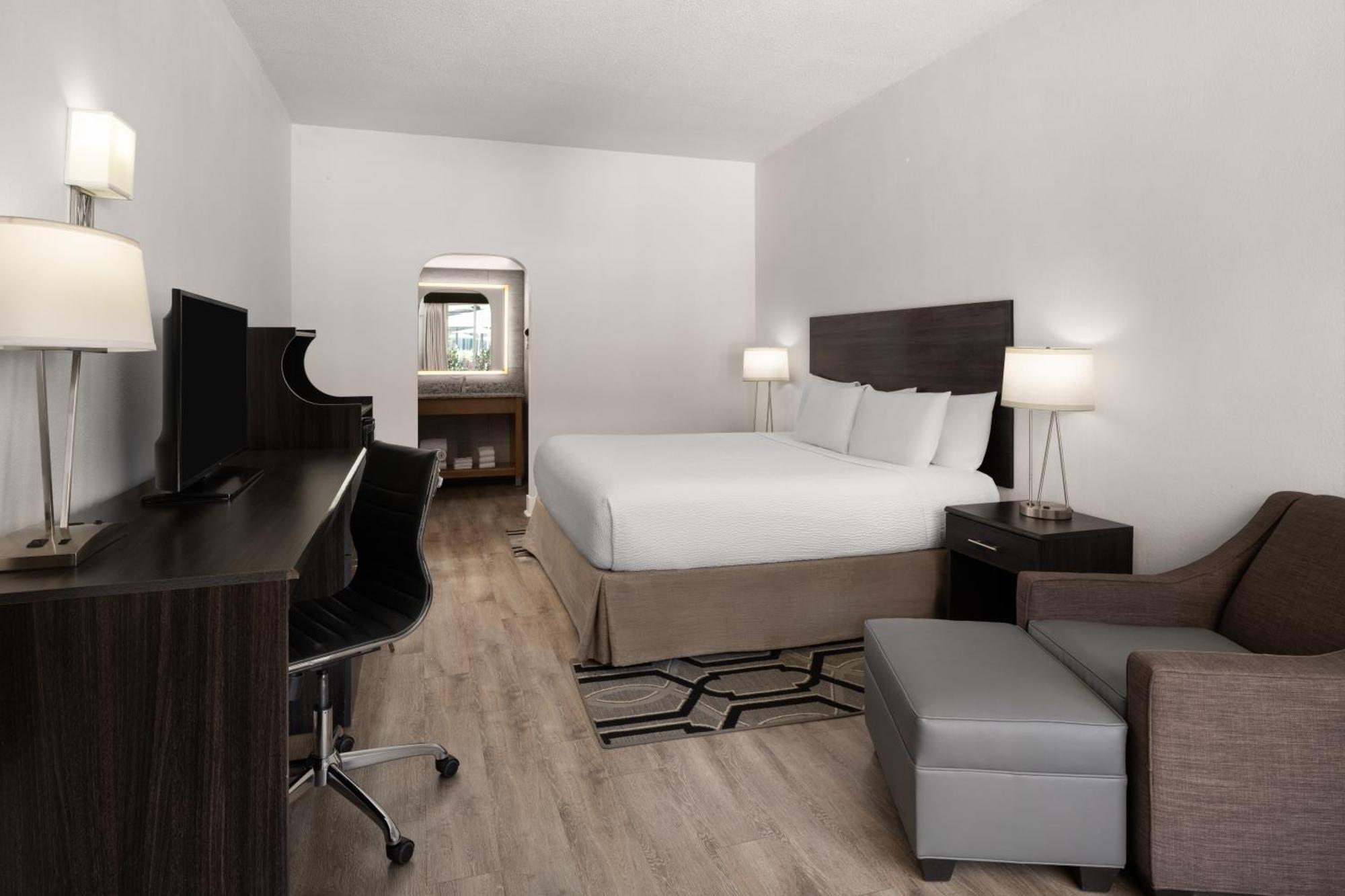 The Harrison Downtown Hotel